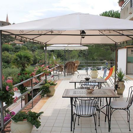 كاستلبونو B&B Villa Letizia المظهر الخارجي الصورة