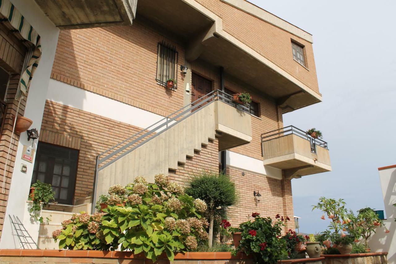 كاستلبونو B&B Villa Letizia المظهر الخارجي الصورة