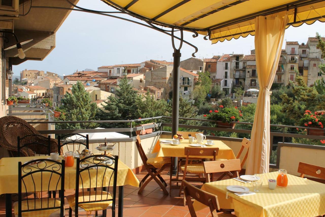 كاستلبونو B&B Villa Letizia المظهر الخارجي الصورة