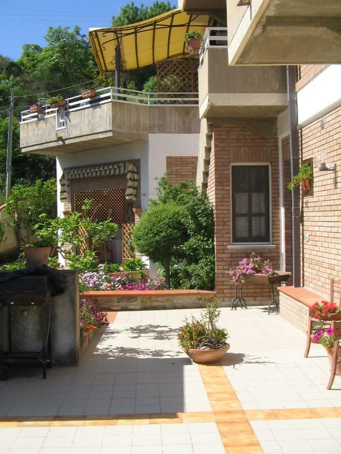 كاستلبونو B&B Villa Letizia المظهر الخارجي الصورة
